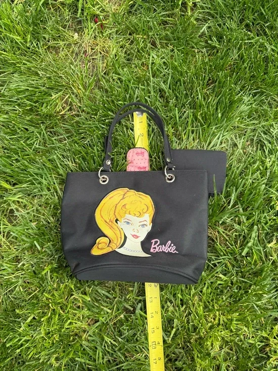 Lot 2 Vintage Collectible Embellished Barbie Purses - Picture 7 of 12